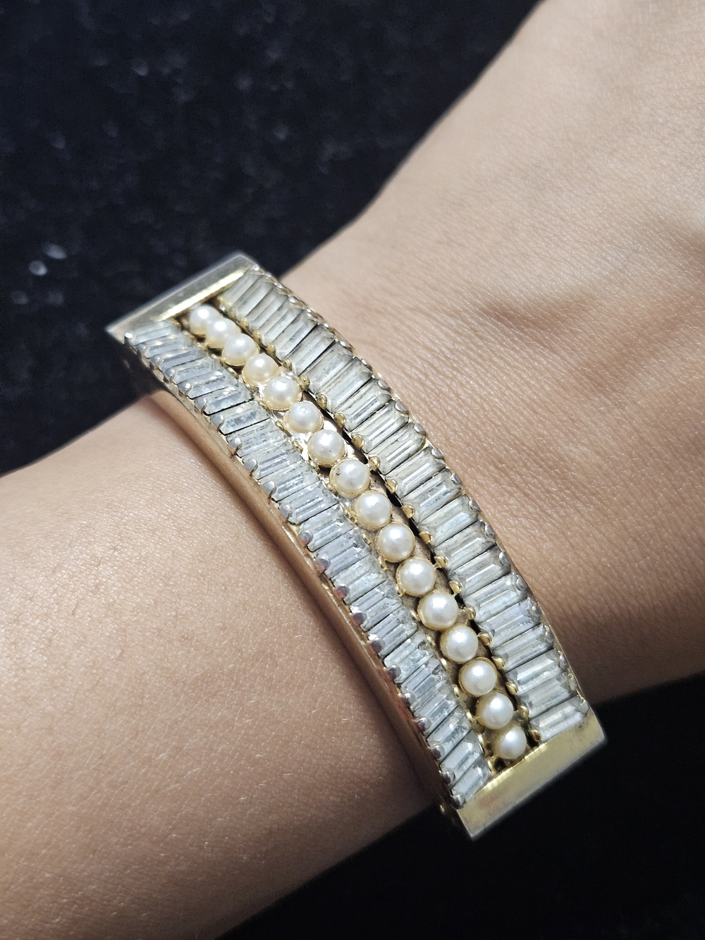 LERU-Gold-Trim Pearl & Crystal Bar Bracelet - Elegant Women’s Jewelry